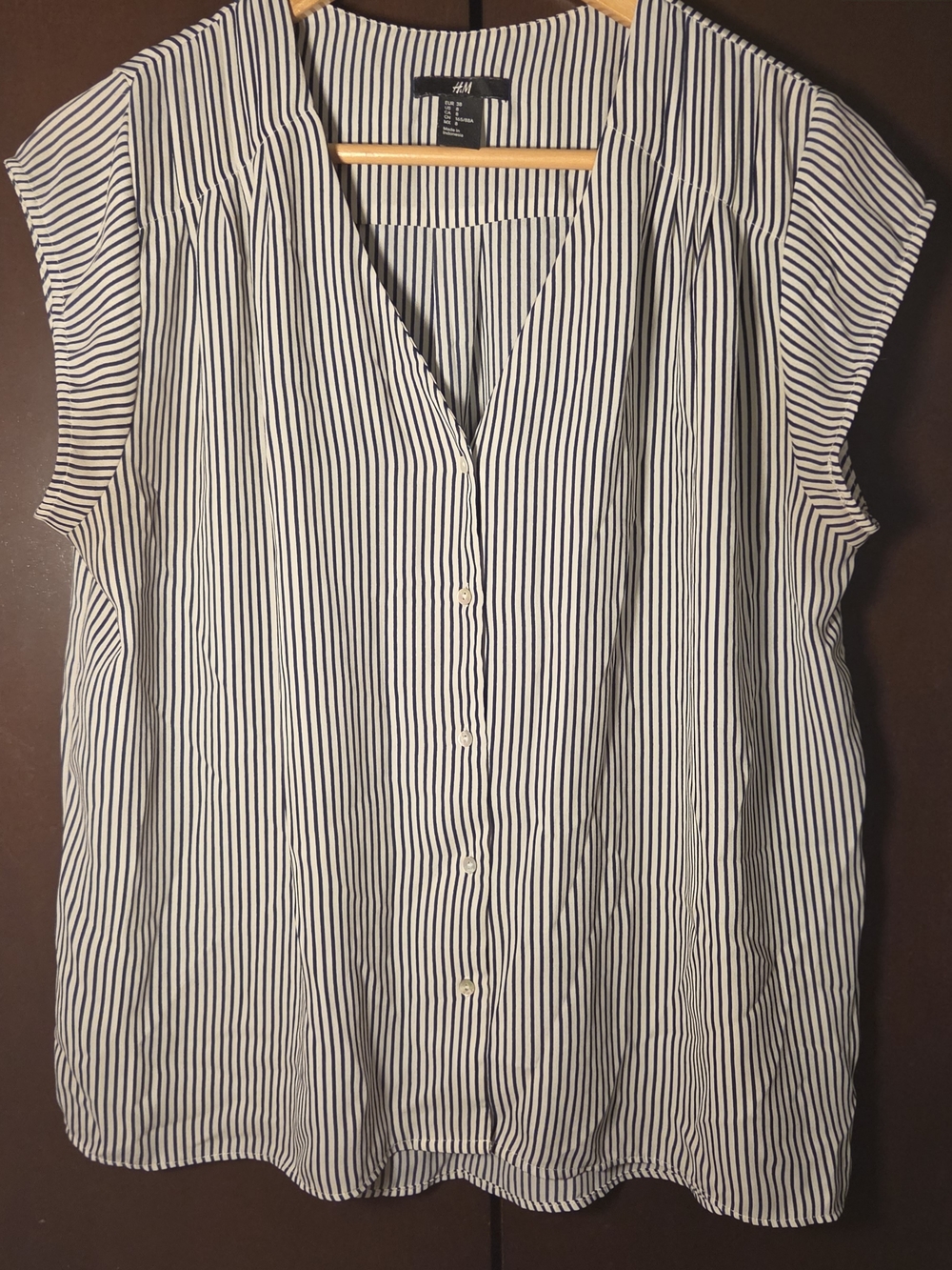 H&M White and Navy Vertical Stripe Button-Front Cap-Sleeve Blouse Women Size 8